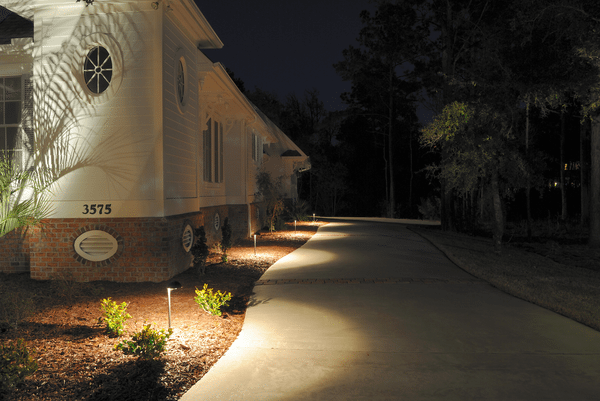 outdoor pathway landscape lighting